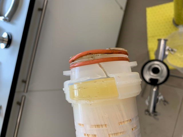 How to install and remove filters